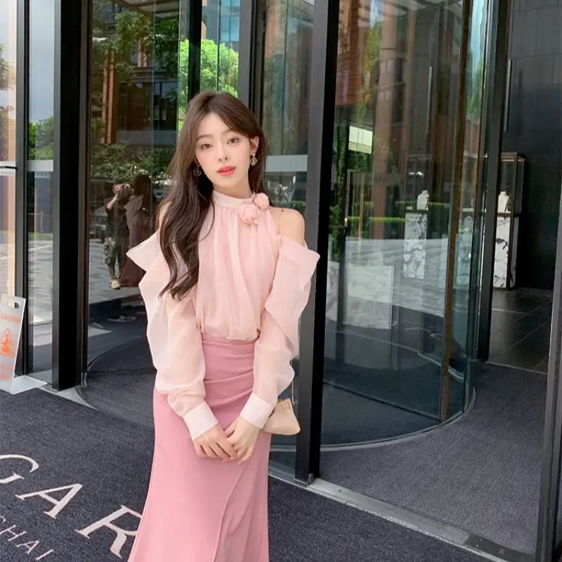 

Розовая шифоновая блузка с открытыми плечами, женская, новая модная модель для ранней весны, укороченная, с длинным рукавом JJ1