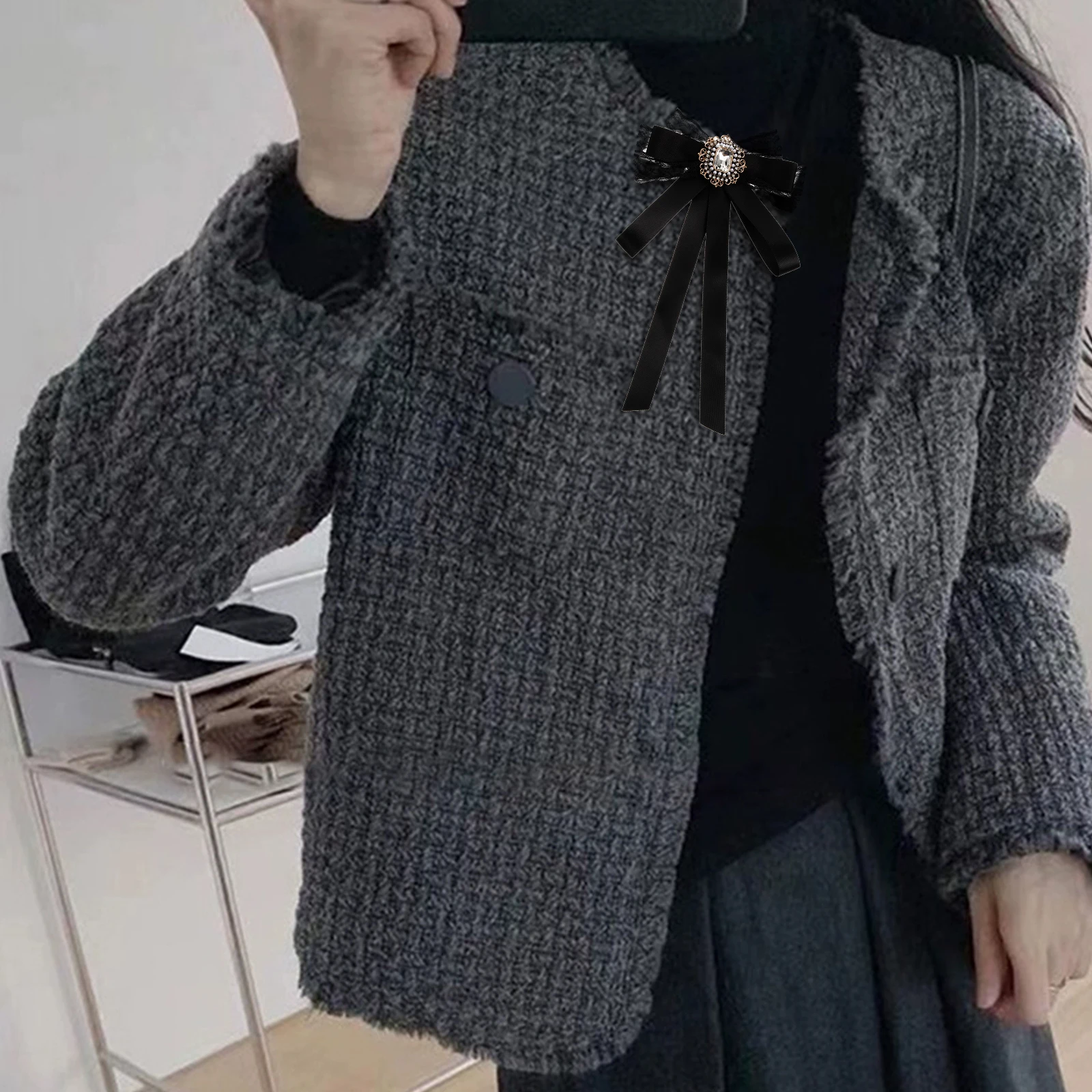 

Black Bow Tie Brooch Ribbon Metal Pin for Women Shirt Collar Classic Formal Accessory Elegant Fashion Brooch Pins Gifts