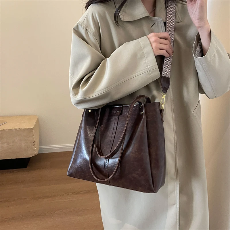 حقيبة يد نسائية جلدية فاخرة كلاسيكية مصممة على الكتف حقيبة يد أنيقة للتصفيف اليومي الحديث #3