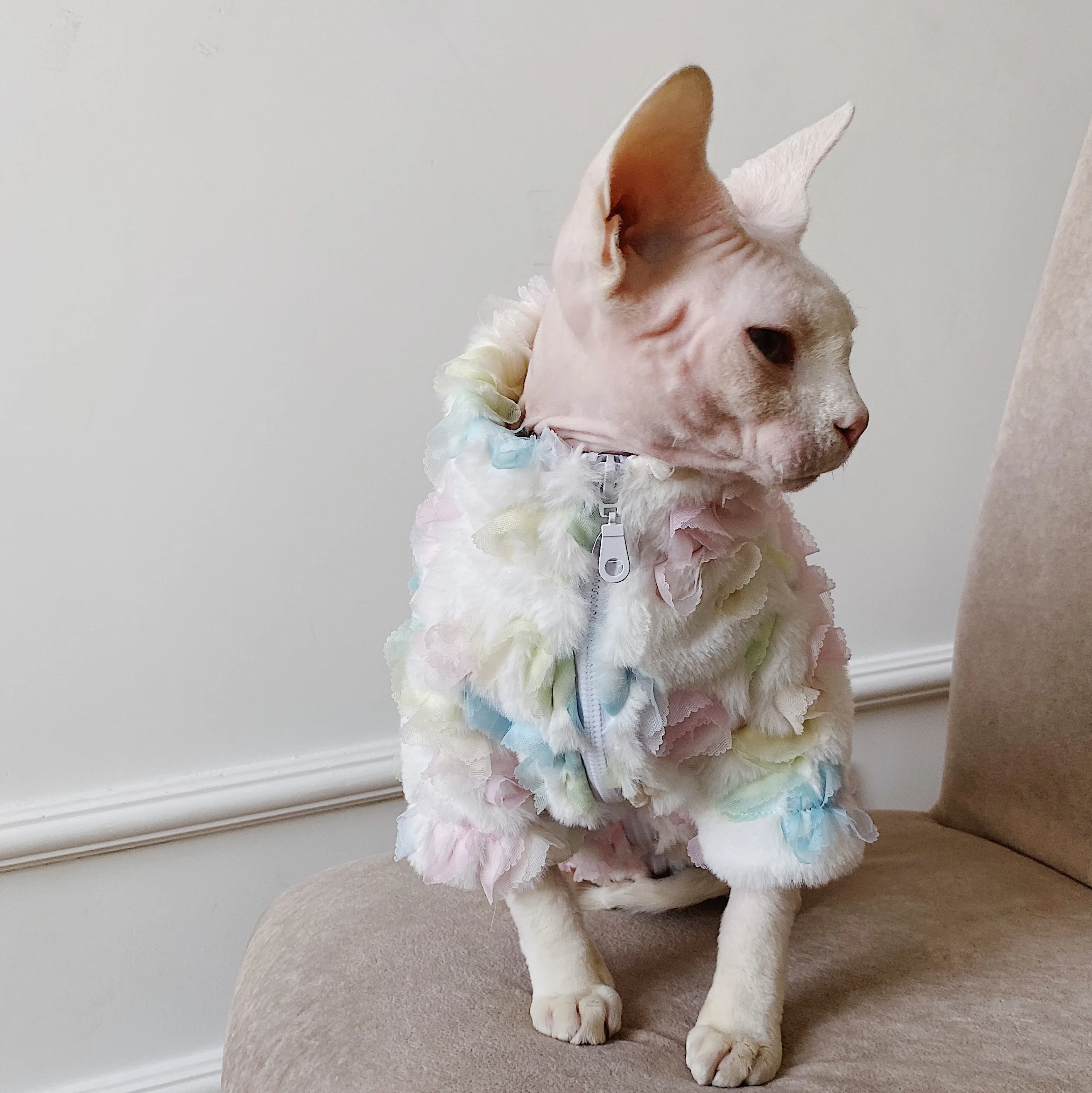 Luxury Floral Cat Clothing Winter Sweater for Sphynx Cat Warm Plush Loungewear for Kittens Fancy Long Sleeves Suit for Devon Rex