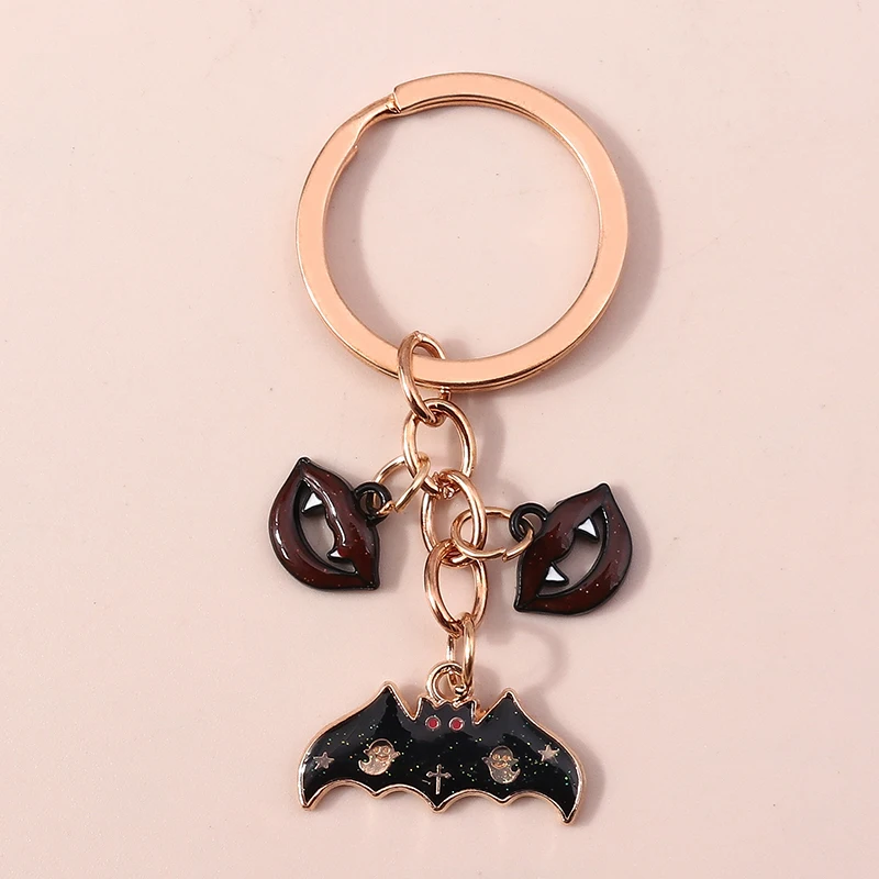 

Cute Halloween Bat KeyChain Funny Enamel Vampire Teeth Charms Keyrings for Women Men Handbag Pendants Key Chains DIY Accessories