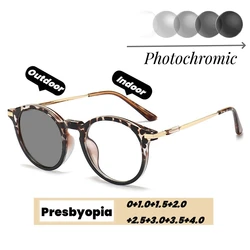 Men's Fashion Photochromic Reading Glasses Retro Anti-blue Far-sighted Eyewear Women Round Color Changing Presbyopia Glasses