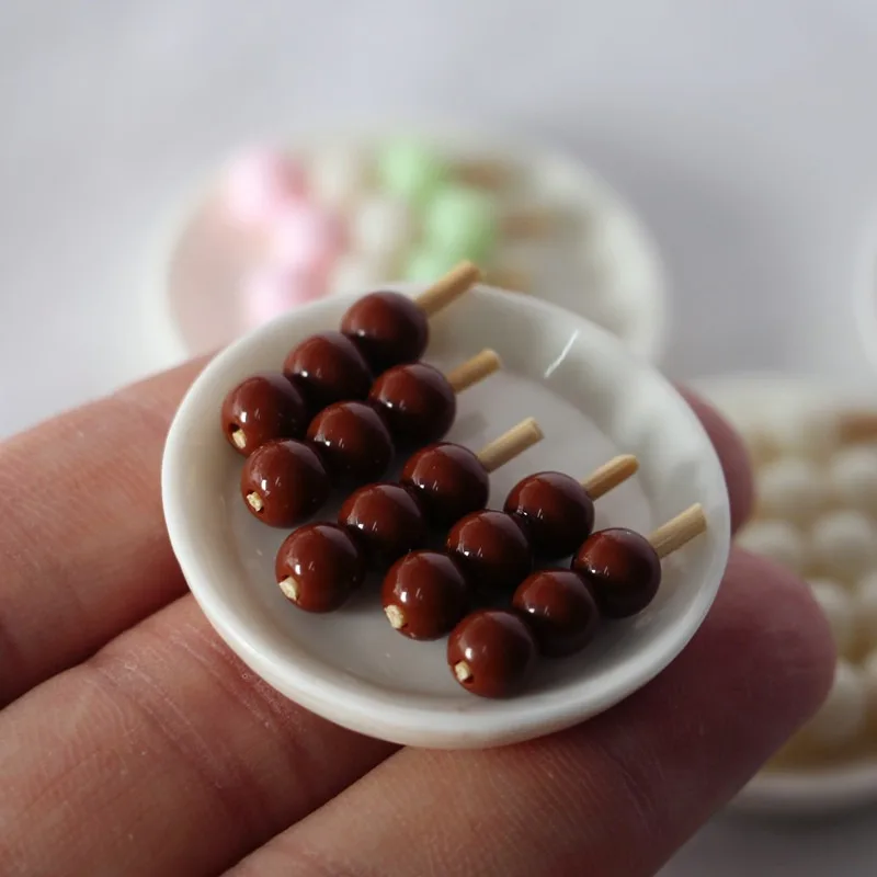 Dollhouse Mini Japanese Fish Balls, Glutinous Rice Balls, Rice Cakes, Skewers, Food and Play Accessories