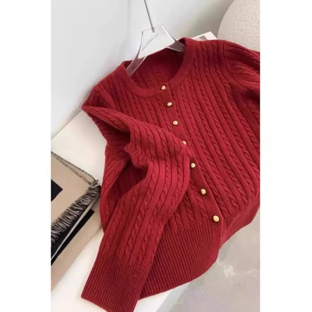 2026 Personality Solid Color Retro Temperament Twist Sweater Jacket Senior Feeling Super Good-looking Knitted Cardigan Autumn