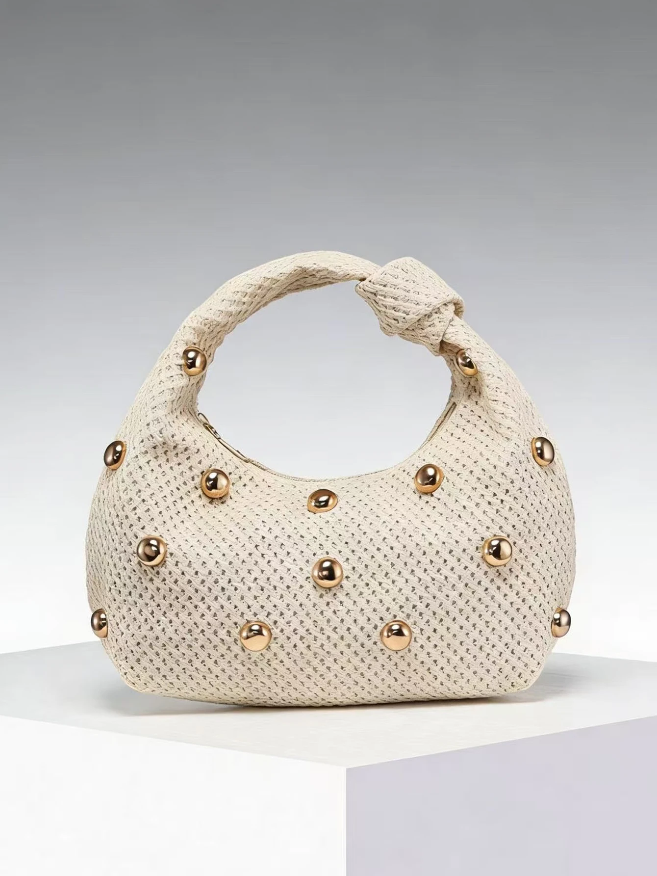 

Летняя женская сумка 2026 года в стиле ретро: простая, повседневная, богемная, для отпуска, с тиснением, на одно плечо, с заклепками, соломенная, подмышечная