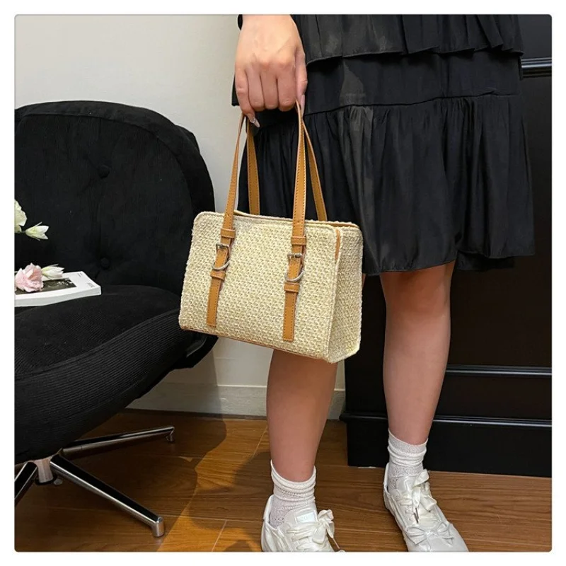 

Top-Tier Ladies Handbag Made Of Aster-Patterned Leather Featuring Denmark Casual Vintage Spacious Soft Daily Style