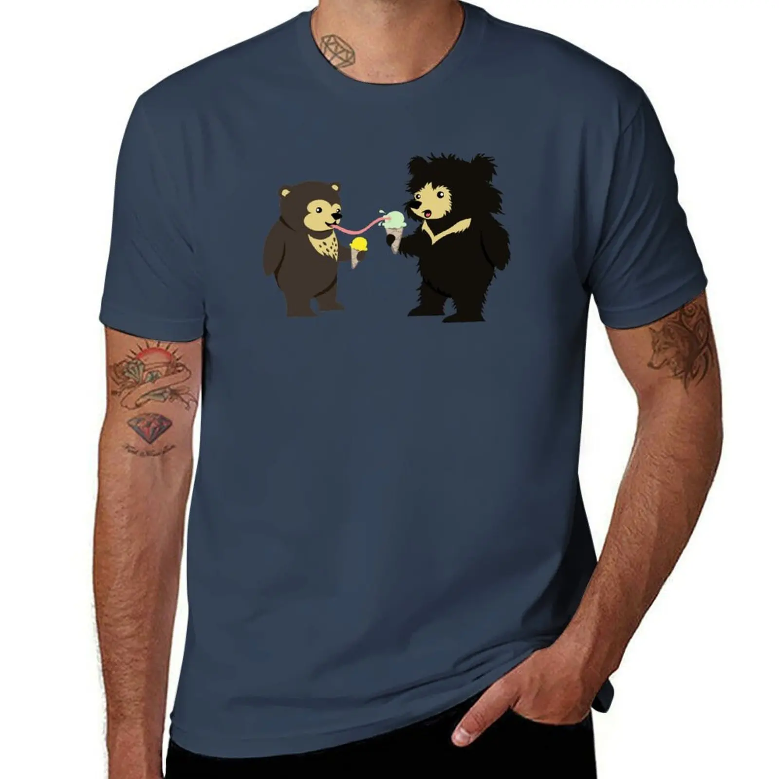 

Sun Bear & Sloth Bear Eating Ice Cream Cones T-Shirt Casual Daily Outfit T-Shirt