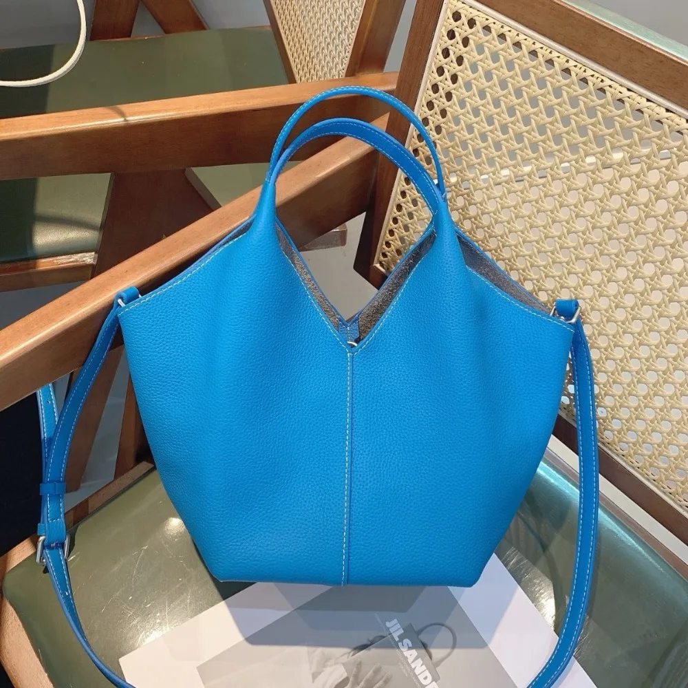 2026 New Large-capacity Bag Women's Bag First-layer Cowhide Fashion Commuter Texture Unique Fashion Simple Tote Genuine Leather