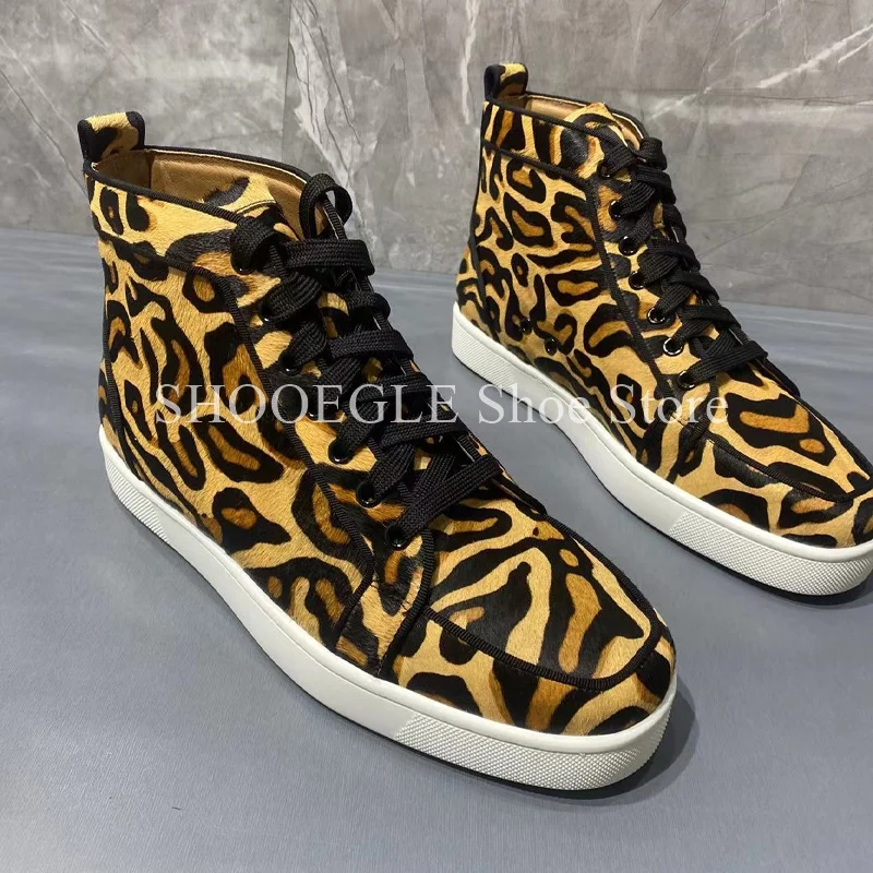 Włosie końskie wzór w cętki zamszowe męskie buty na co dzień Sneaker okrągłe Toe sznurowane męskie buty w nowym stylu wygodne wysokie płaskie buty