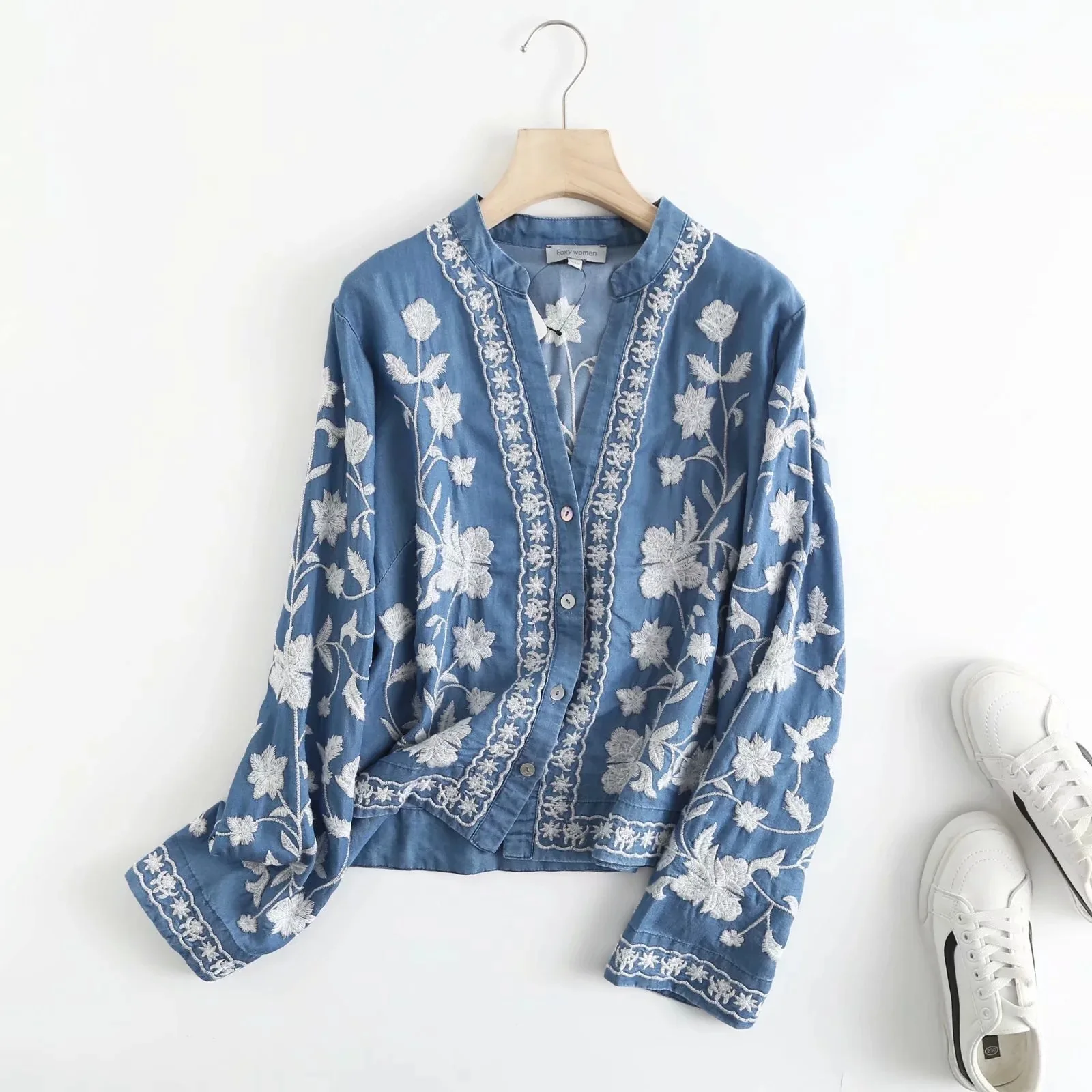 3/4 Sleeve Denim Shirt Women\'s Spring Summer Soft Jeans V Necks Floral Embroidery Blouses Thin Coat Tops New 2023 T35432M