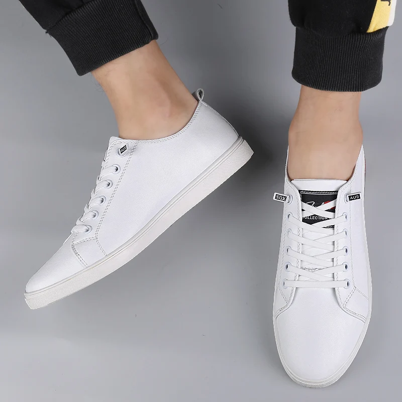 2023 New Men\'s Leather Small White Shoes Men Spring Summer Casual Shoes High-end Lightweight Fashionable Shoes