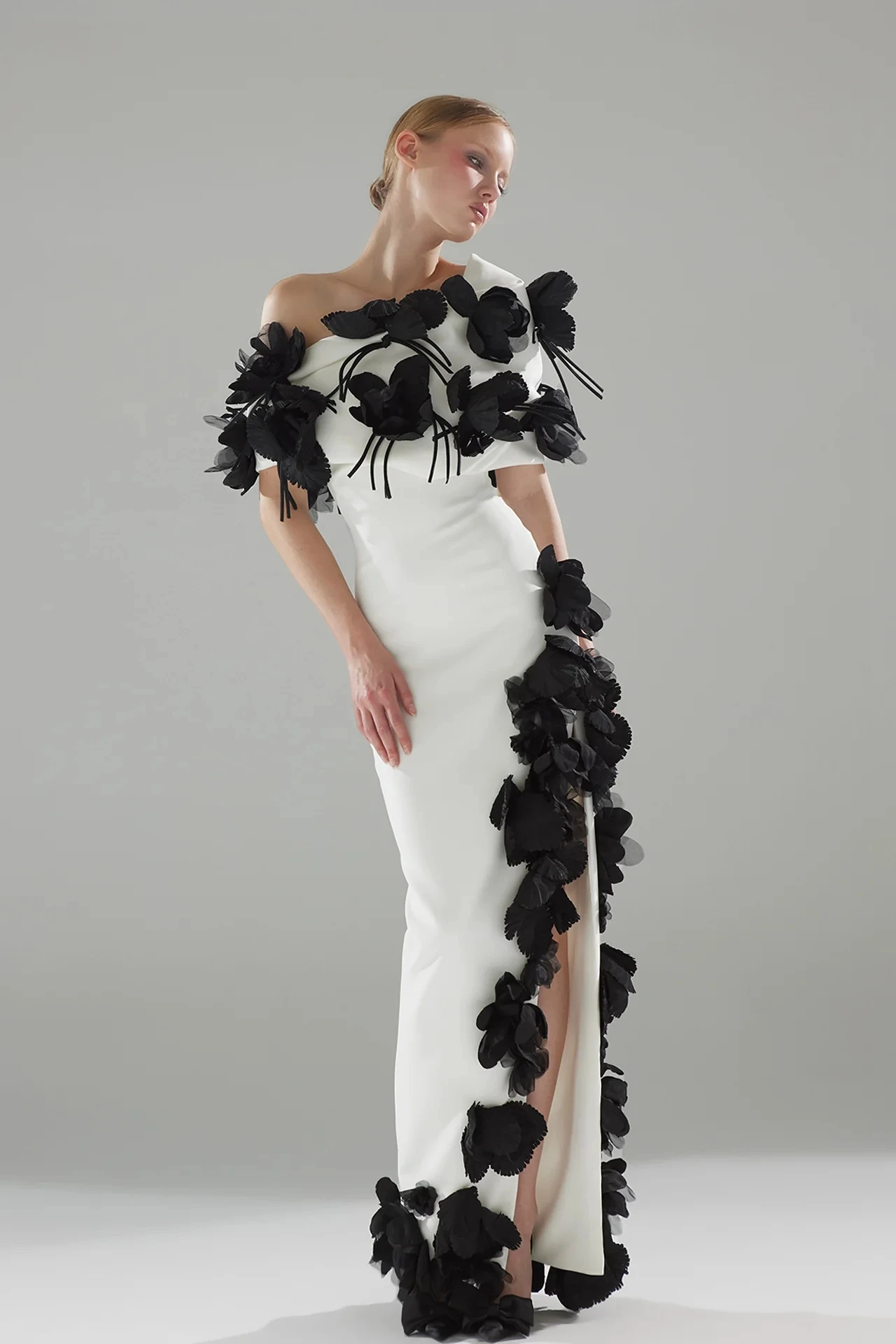 

Exquisite Off The Shoulder Sleeveless Evening Dresses Customized Straight Side Thigh Slit Gown with Hand Made Flower Party Dres