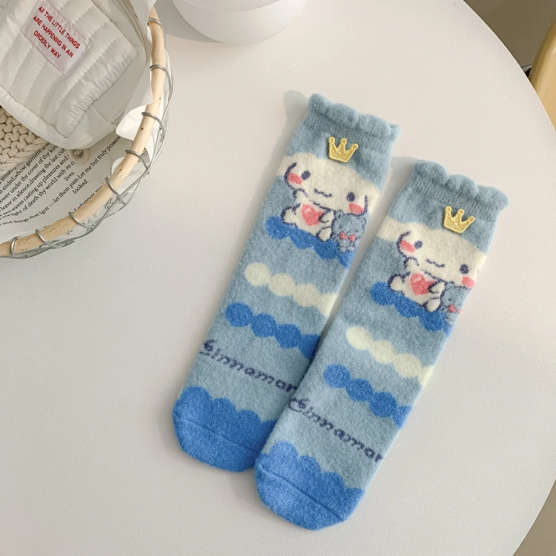 جوارب سانريو كورومي للنساء، نمط منتصف الساق، قطيفة سميكة دافئة منفوشة، صوف مرجاني لطيف، جوارب منزلية للنوم في الشتاء والخريف #5