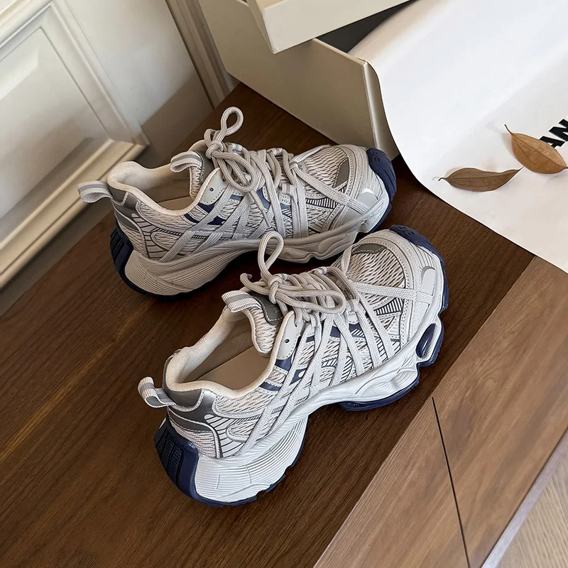 Spring 2025 Women's Sporty Casual Shoes Breathable Low Top Lace-Up Sneakers Comfortable Rubber Sole Grid Inner Spring Autumn