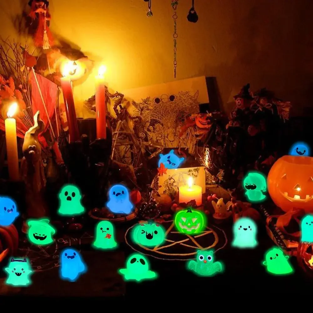 32PCS Halloween Luminous Mini Figures Tiny Resin Figures to Hide Small Pumpkin Skull Figures for Party Garden Dollhouse Decor