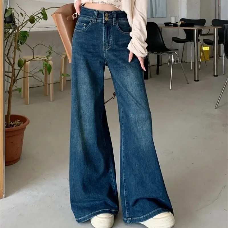 جينز عالي الخصر واسع الساق فضفاض مناسب 2025 موضة سراويل جينز مريحة تمتد Bootcut السراويل للنساء لباس غير رسمي كل يوم