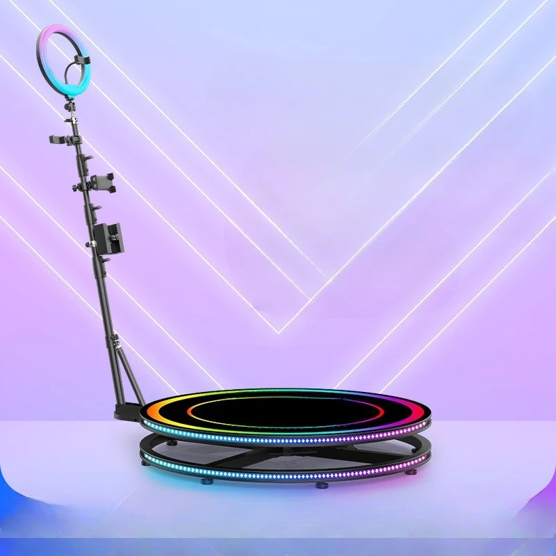 360-degree panoramic surround shooting with a rotating stage, colorful color changes, and standing multi-person setup