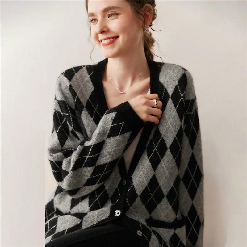 

CHICUU Women's 100% Cashmere Sweater Argyle Knit V-neck Cardigan Autumn Winter Thick Preppy Style Cashmere Knitwear Coat Tops