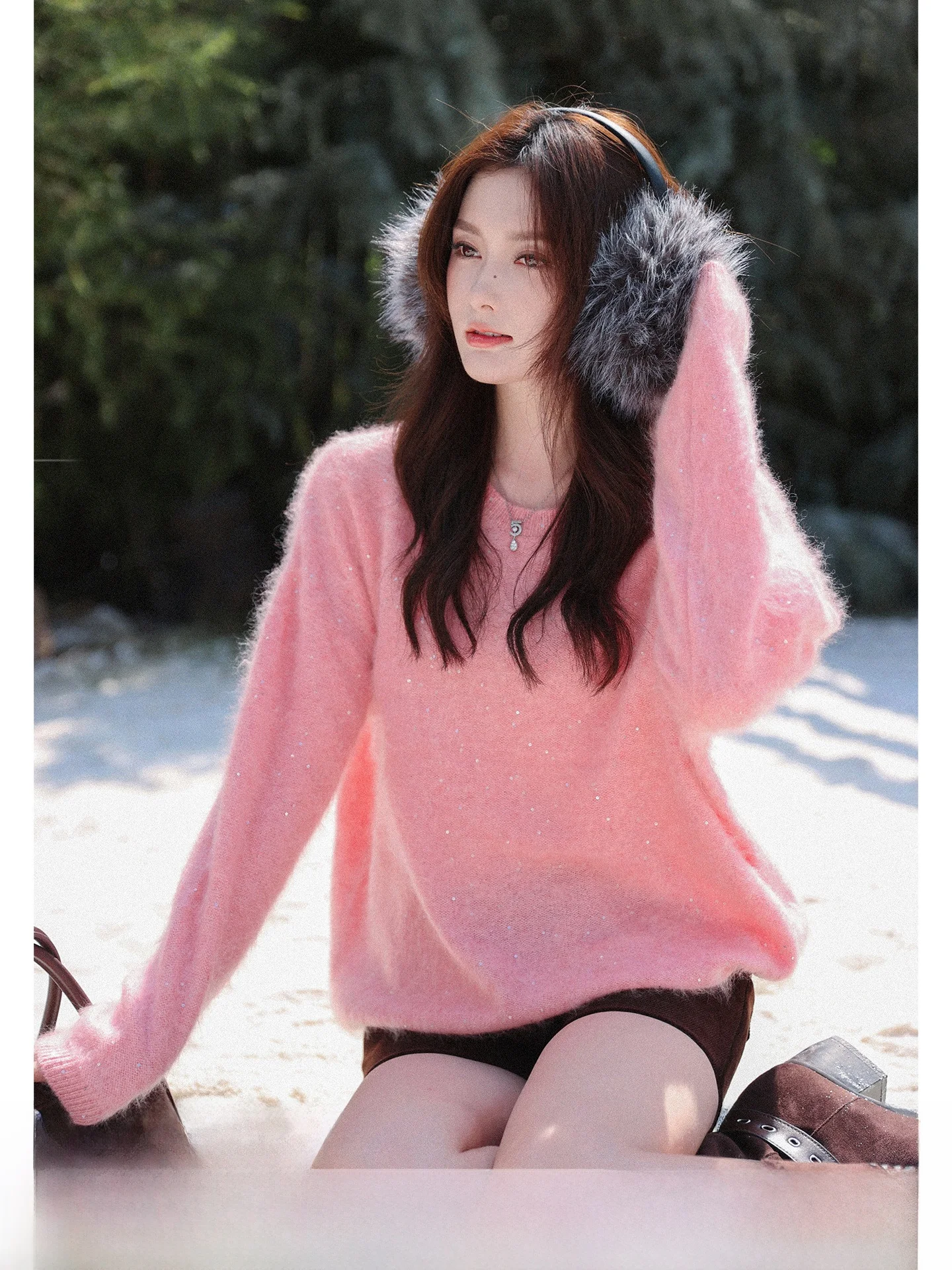 Lu Velvet Round Ne …