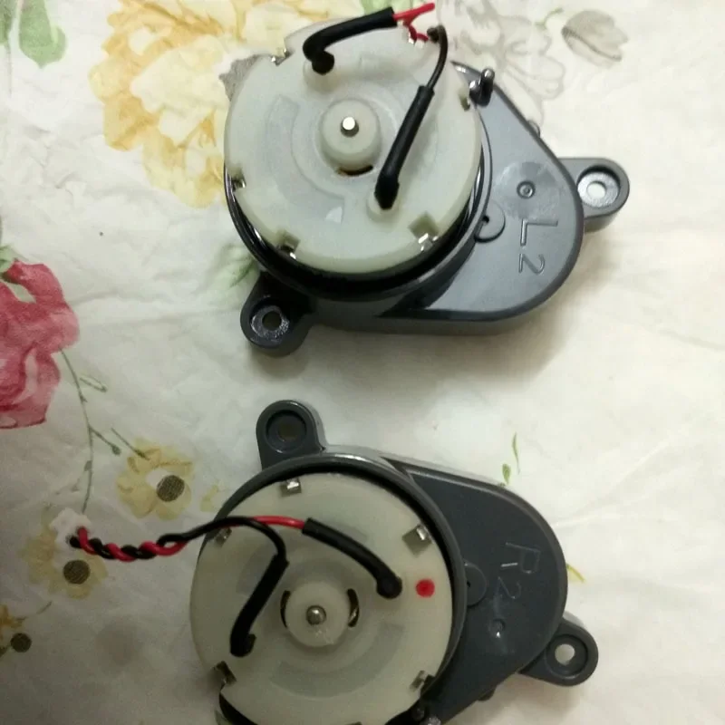 Ecovacs Deebot Dm82 Deebot M82 Amibot Spirit Ice H2o Slimme Robot Gustrend Stijl 220 Robot Stofzuiger Onderdelen Kant Borstelmotoren