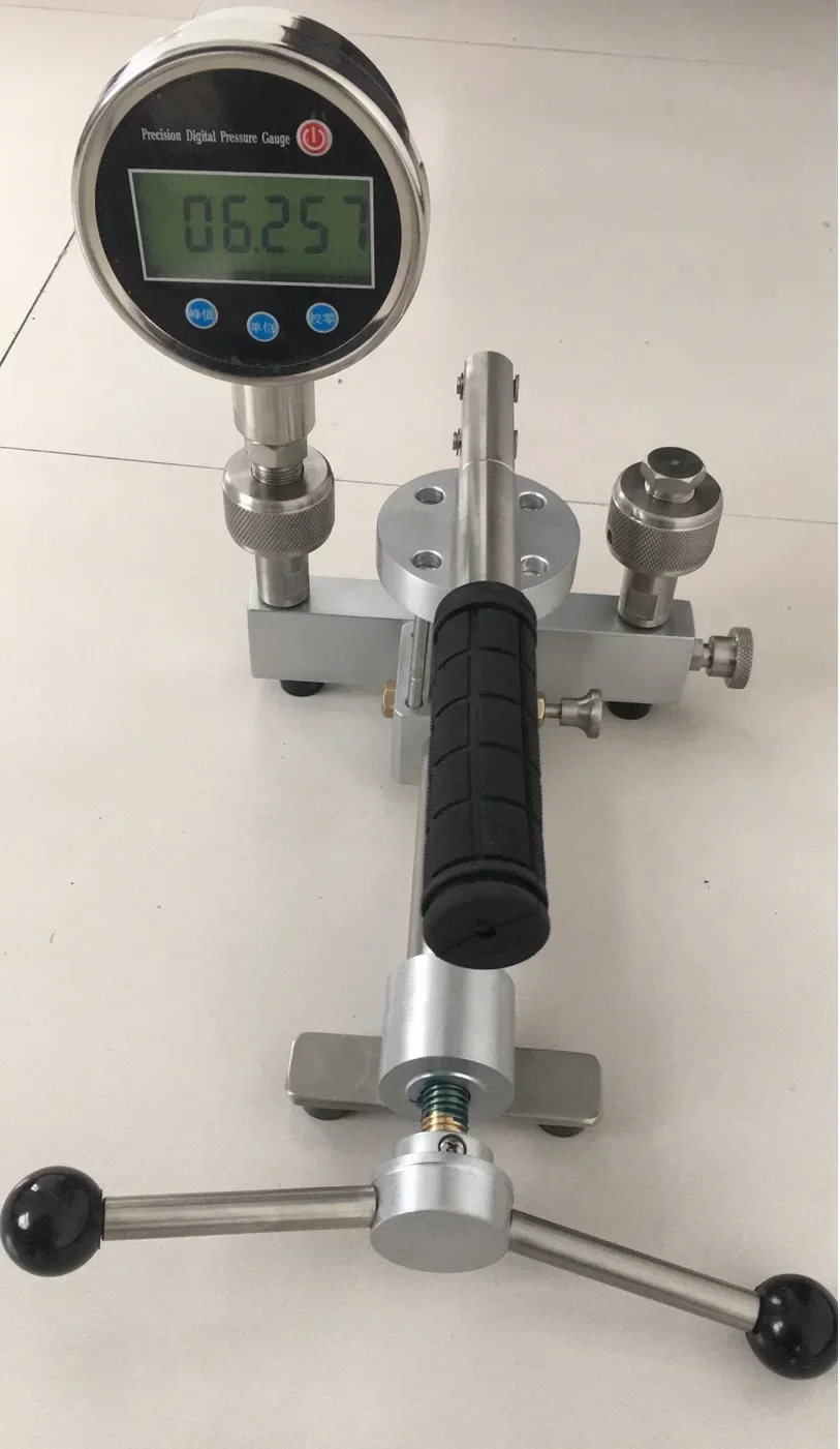 

Индивидуальное ручное реле давления портативного газового калибратора