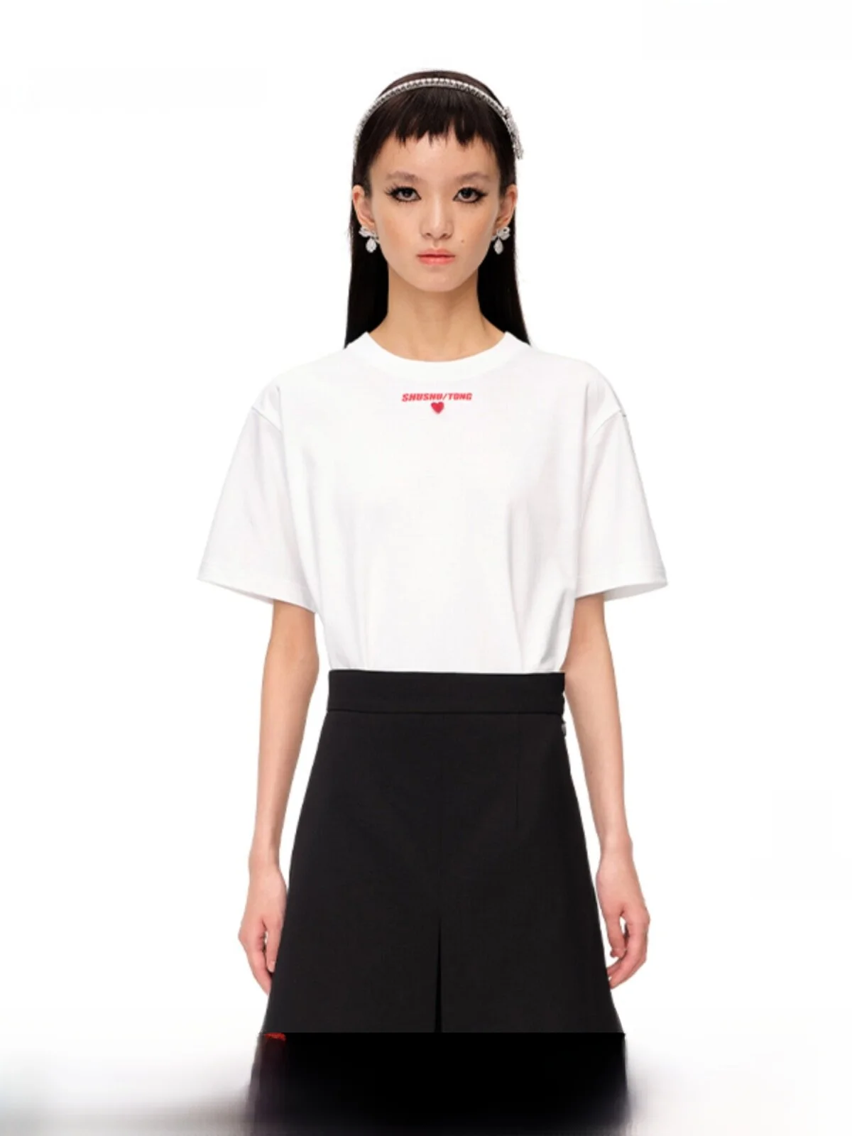 

Fashionable Cotton Short Sleeve T-Shirt for Women with Letter Heart Logo round Neck Simple Elegance Casual Summer Shirt