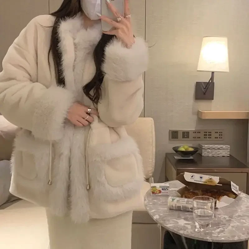 2024 Fashion Winter Faux Fur Coat Women New High Quality Warm Round Collar Furry Overcoat Woman Elegant Jacket Ladies N99