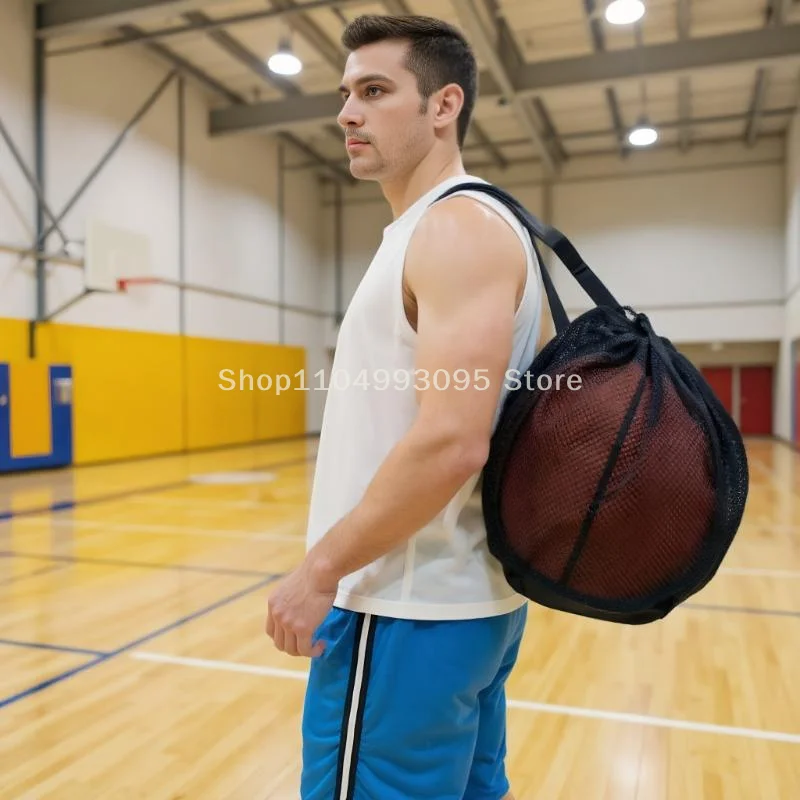 1/2 unidades de bolsas para esportes ao ar livre definitivas; Mochila de basquete com cordão fácil de transportar; Bolsa de malha de alta capacidade para armazenamento de bolas.