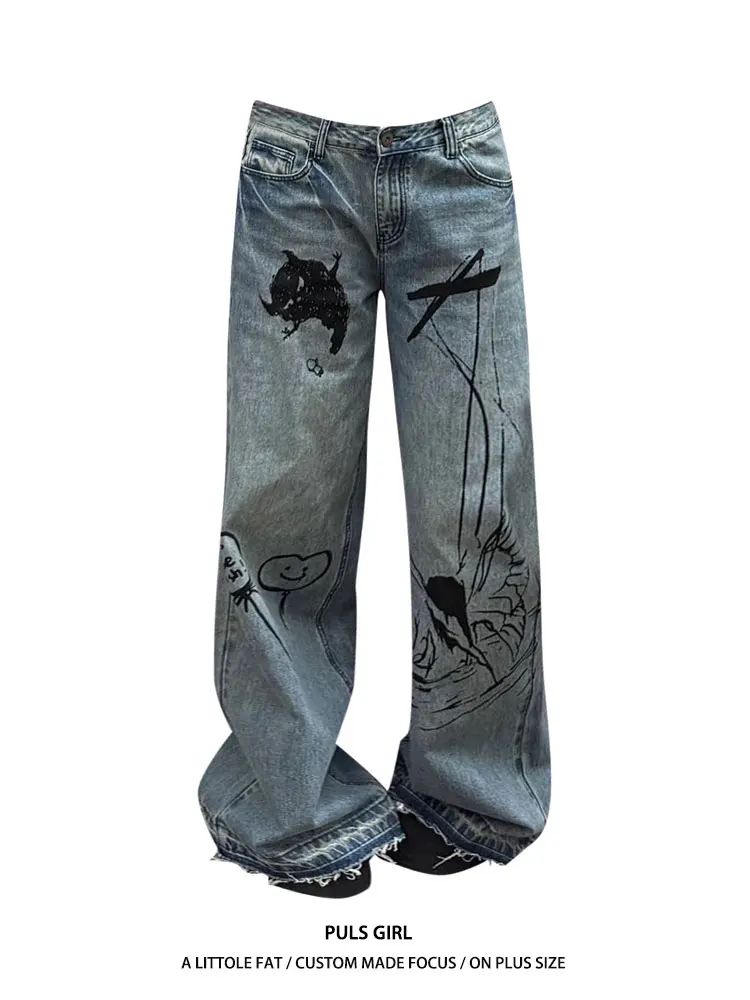 

Женские джинсы большого размера в американском ретро-стиле с эффектом потертости и граффити-принтом, свободные, прямые, с эффектом стройности, длинные брюки