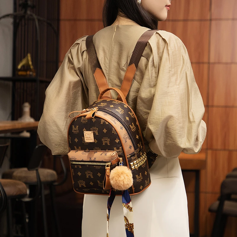 

High-Quality Leather Shoulder Bag For Ladies, Stylish Handbags For Women By Popular Luxury Brand Elegant Design