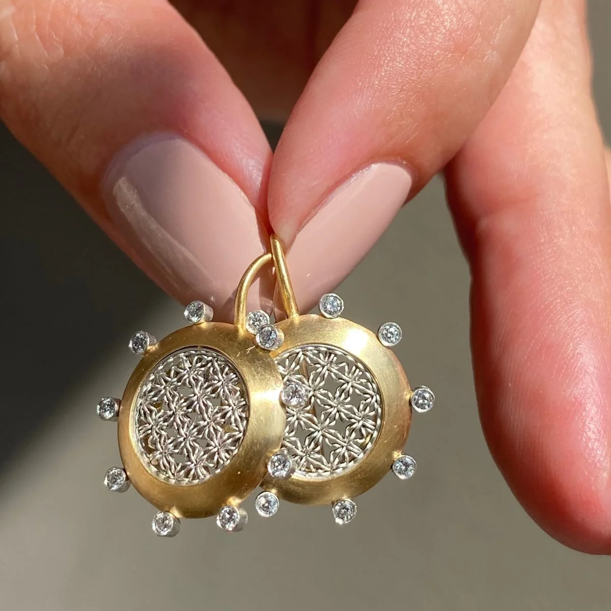Exquisite Texture-Patterned Artificial Gemstone Earrings in 