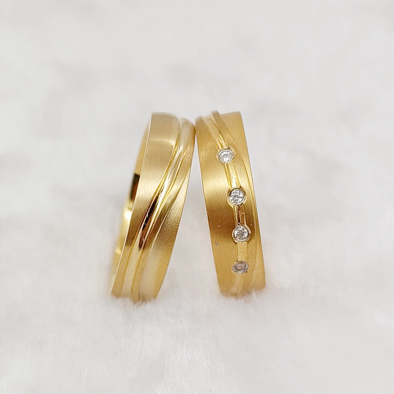 

Уникальные обручальные кольца для свадьбы и любви для него и нее, ювелирные изделия из нержавеющей стали с покрытием из 18-каратного золота, вечные свадебные кольца