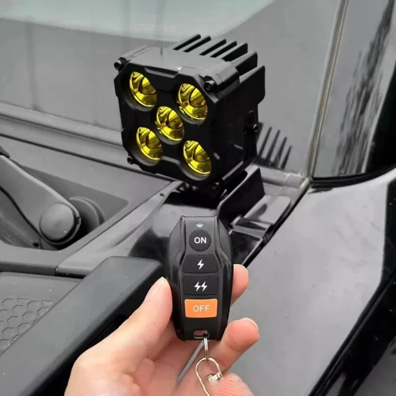 

Car A-pillar Spotlight Bracket Fit for Jetour Traveller T2 2023-2025 LED Off-road Searchlight Spotlight Platform Car Accessories