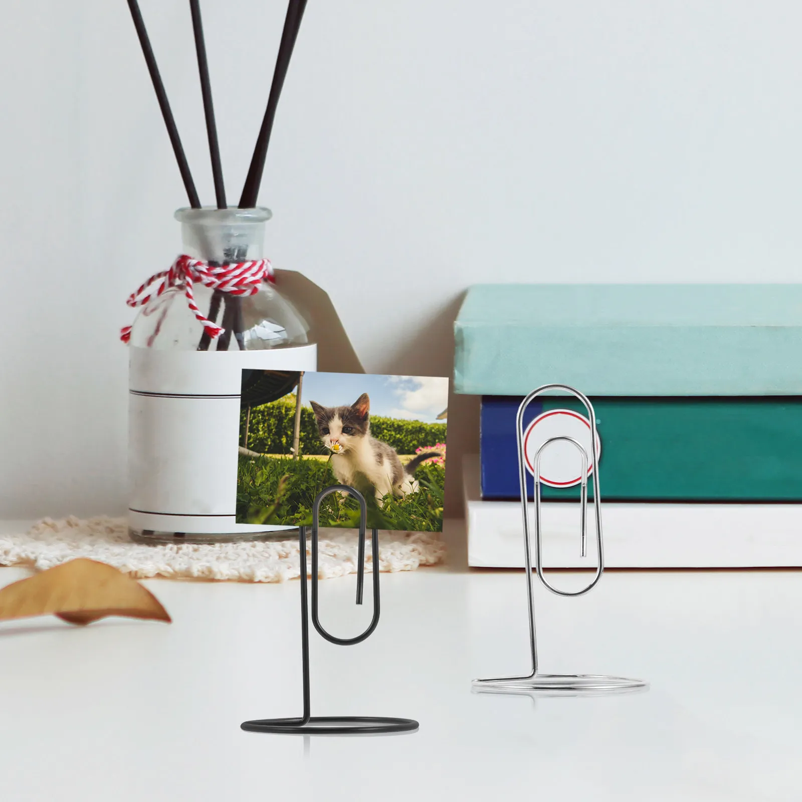 

2Pcs Metal Card Display Stand Upright Structure Easy Content Replacement for Home Office Use with Smooth Surface
