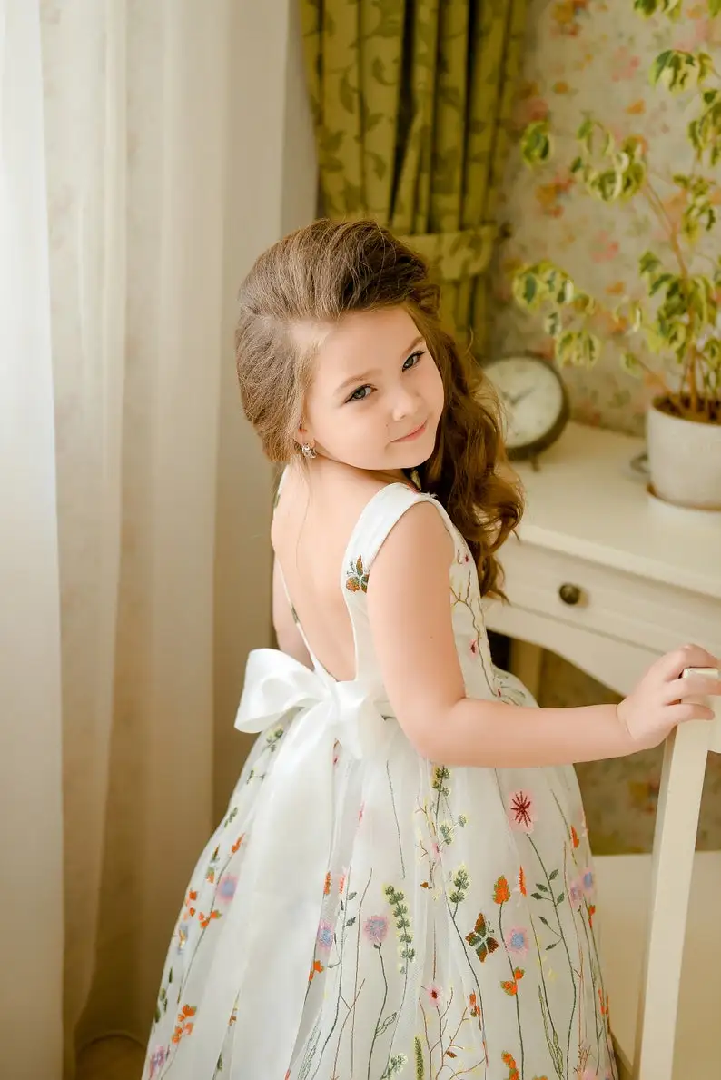 Flower Girl Dress Floor Length Embroidered Tulle Tutu Open Back Wedding Toddler Dress First Communion Gown Birthday Party bow