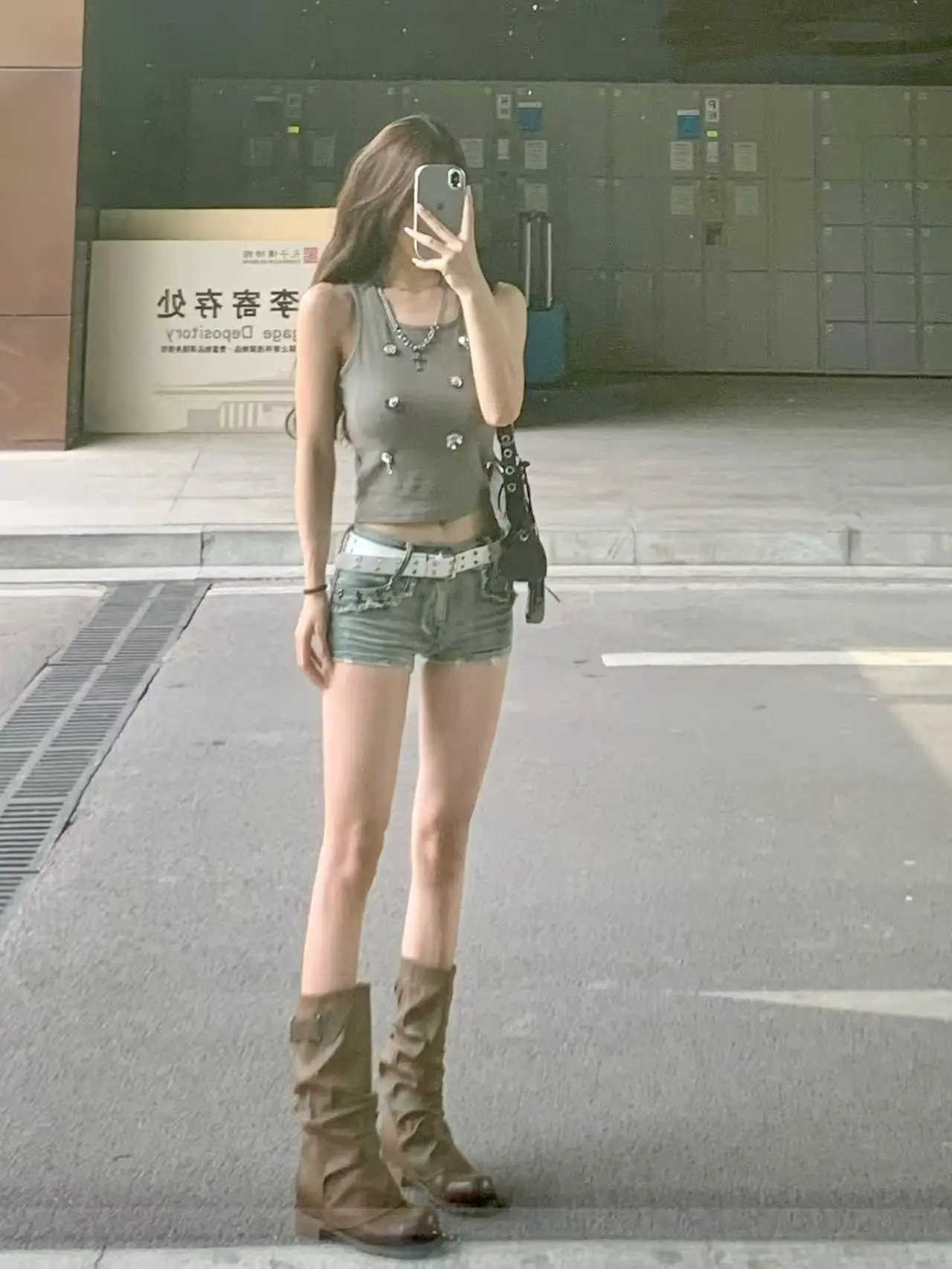 Retro Elastic Buckle Denim Shorts Women Summer New Design Sensual Low Waist Tight Fit Bodycon Hot Pants Casual Wide Leg Pants