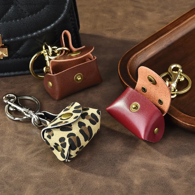 Ретро и модные маленькие кошельки кофейного цвета, аксессуары для автомобильных ключей, брелки и изысканные подвески для сумок.