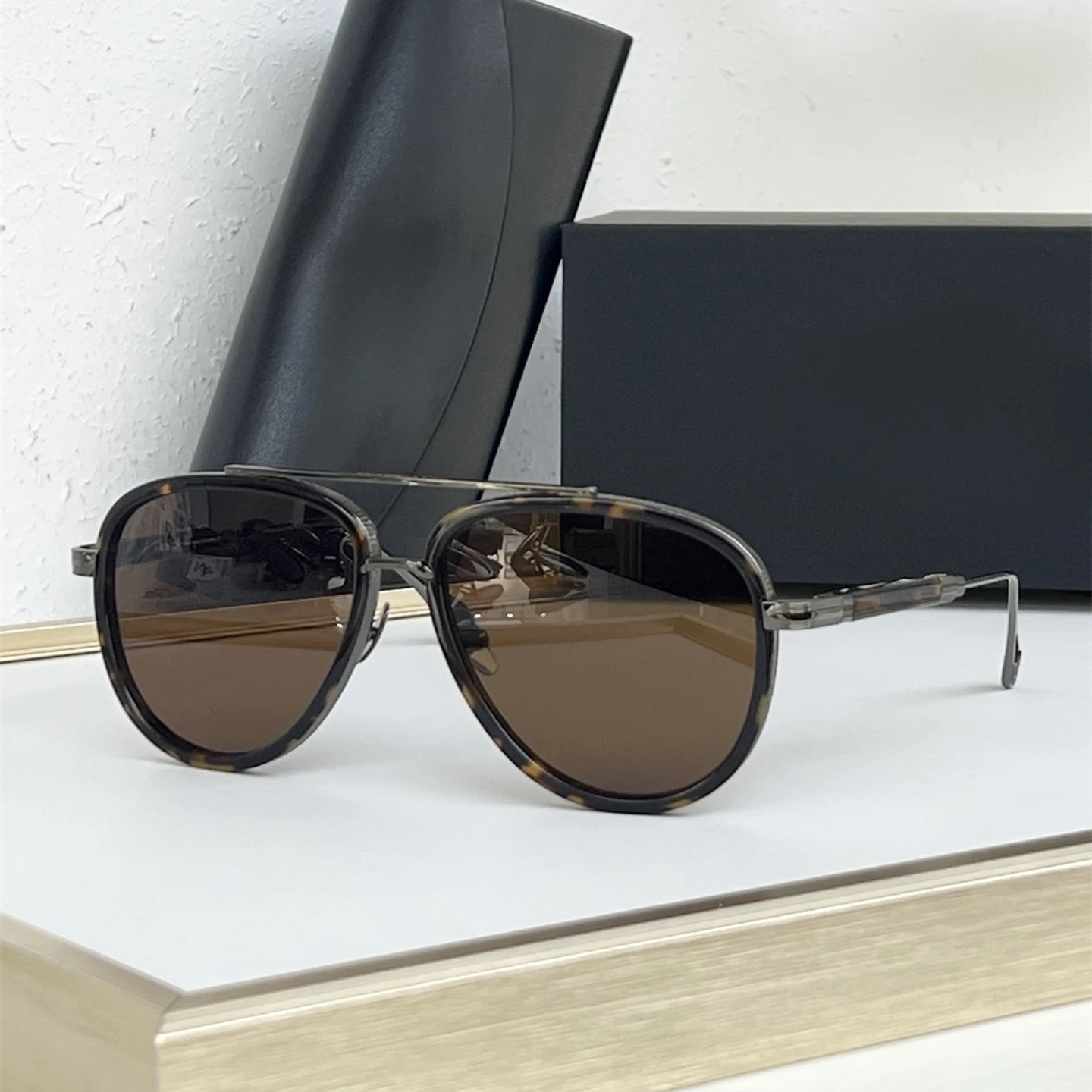 

Circular Men's Sun Glasses Brand Designer for lady Vacation gafas THE MACHONE I Popular Vintage Large Frame Sunglasses