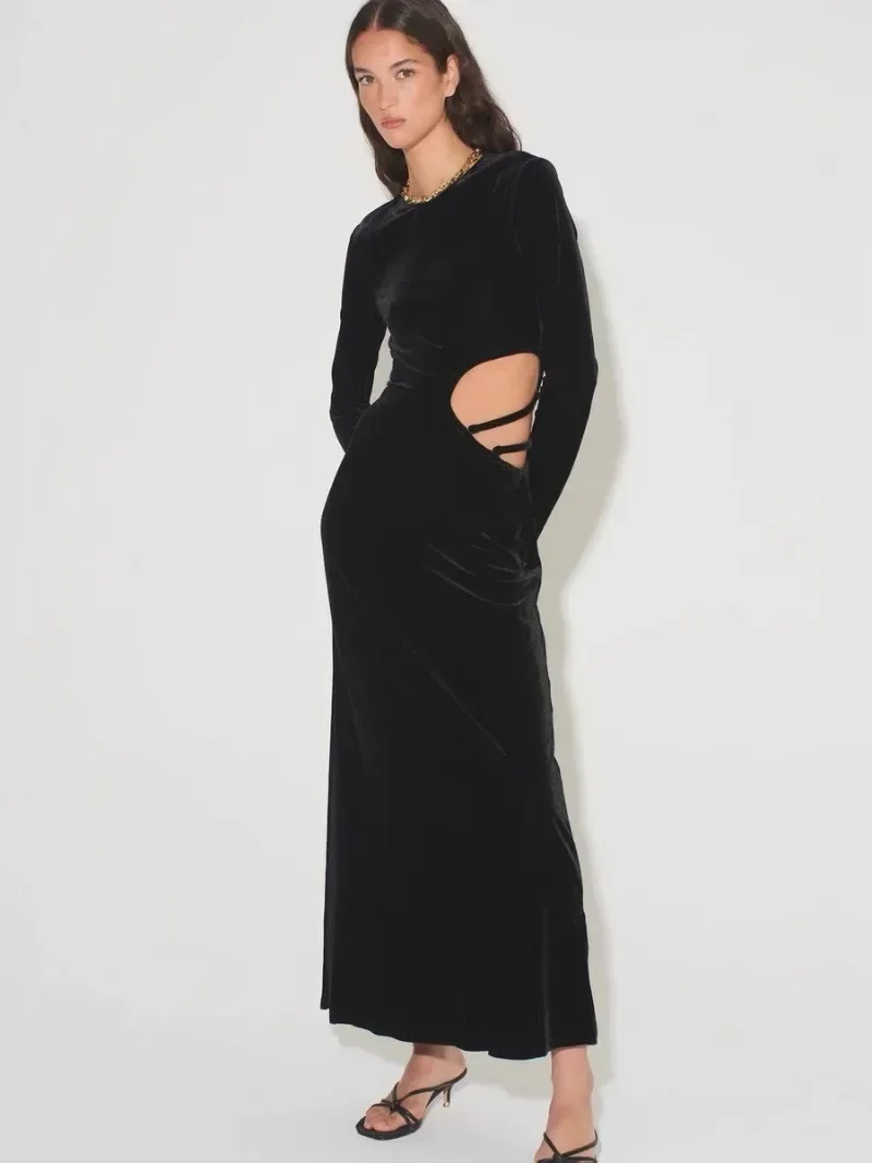 

2023 Autumn Winter New High Quality Black Brown Long Sleeves Hollow Out Vevelet Midi Dress