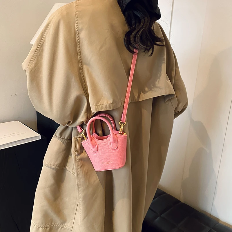 

Summer Faion Handbag Women's Crossbody Basket Bag Earphone Bag Soft PU Leather Buet ape Pure Color Trendy Bag