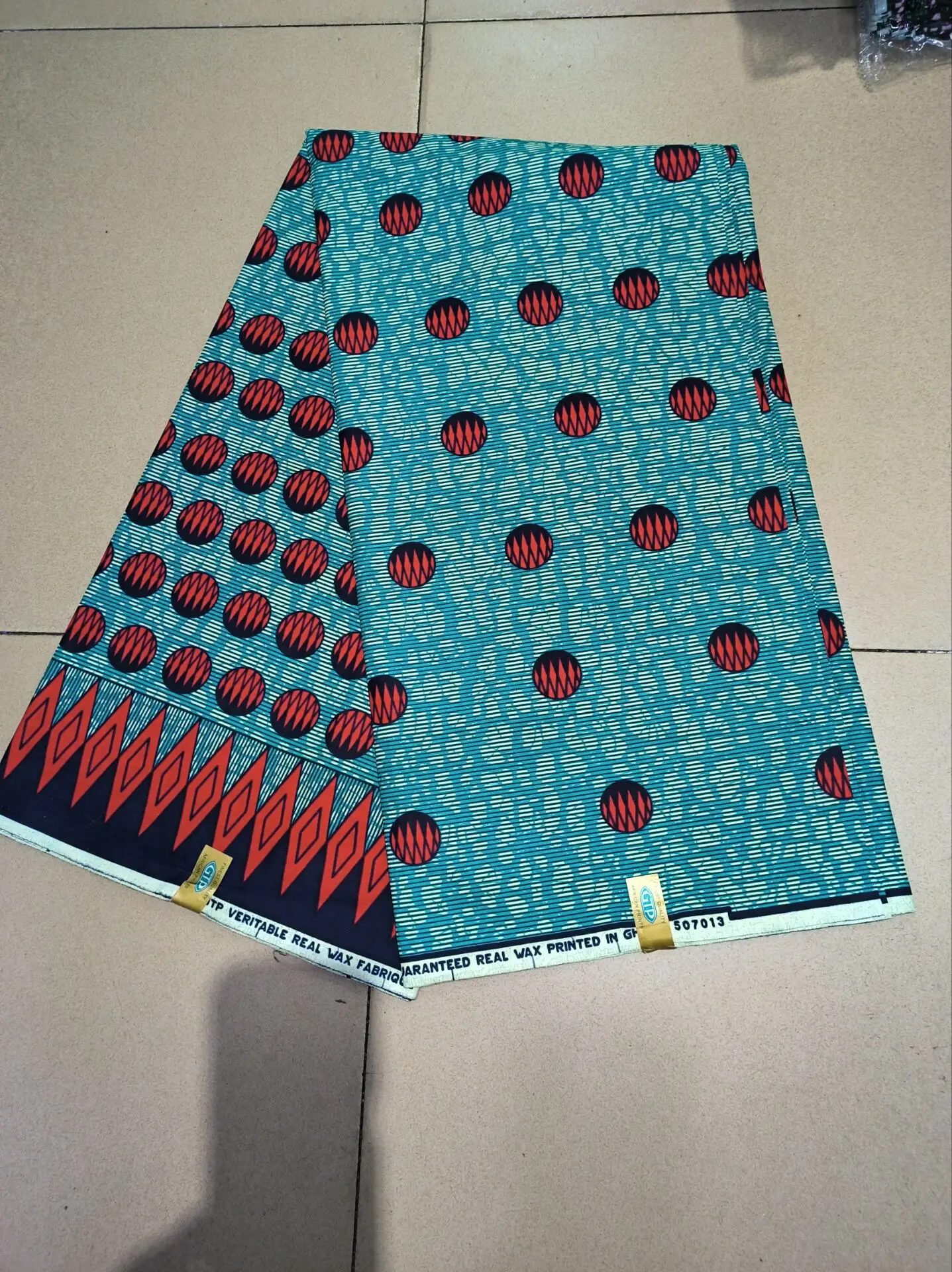 

2025 Fashion Cotton Print Wax Fabric for Ankara Sewing Material - Ghana Nigeria Style African Fabric T7