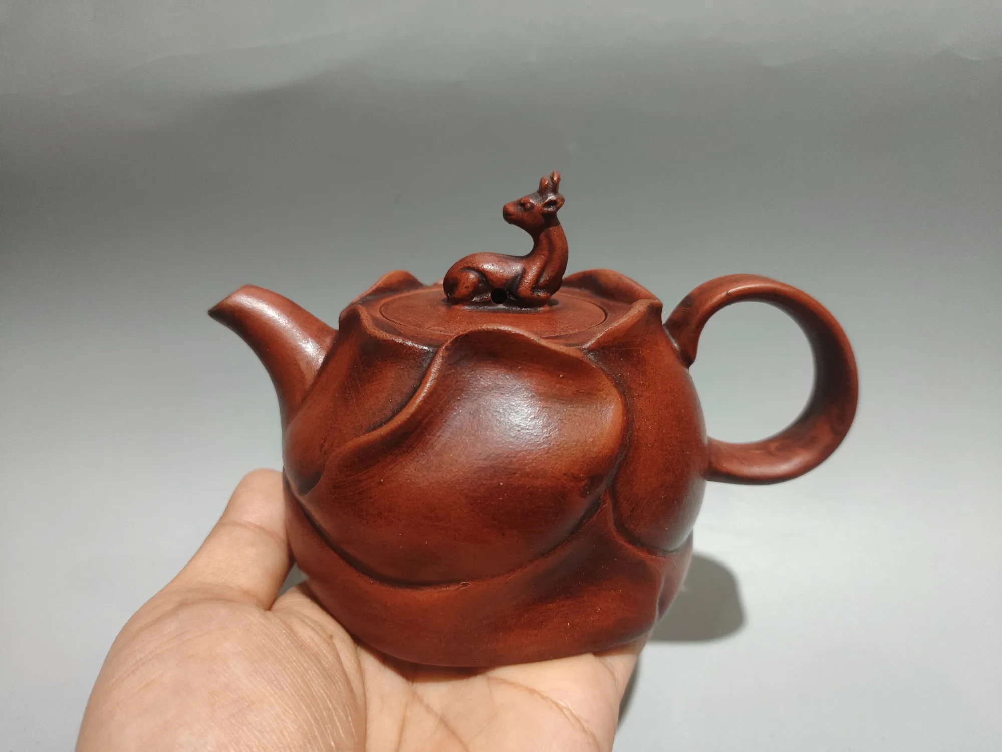Yixing Purple Clay Teapot Red mud Deer statue lid pot Lotus shaped teapotKettle Teapot Immediately Seal the Houti Liang Teapot