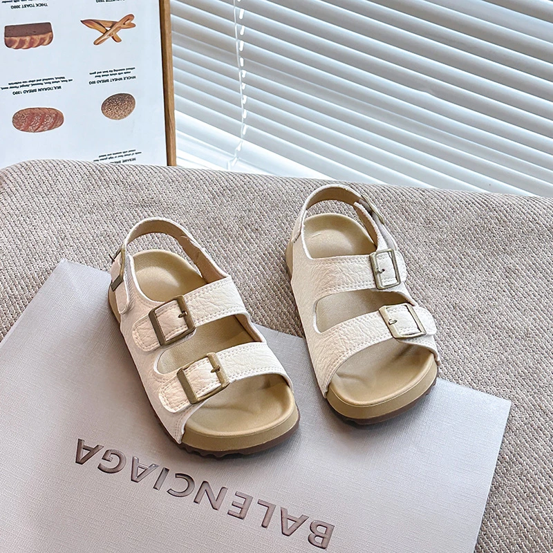 

2025 Summer New Children's Shoes Fashion Suede Leisure Sandals Metal Buckle Stunning Shoes Outdoor Unisex Non Slip Beach Shoes