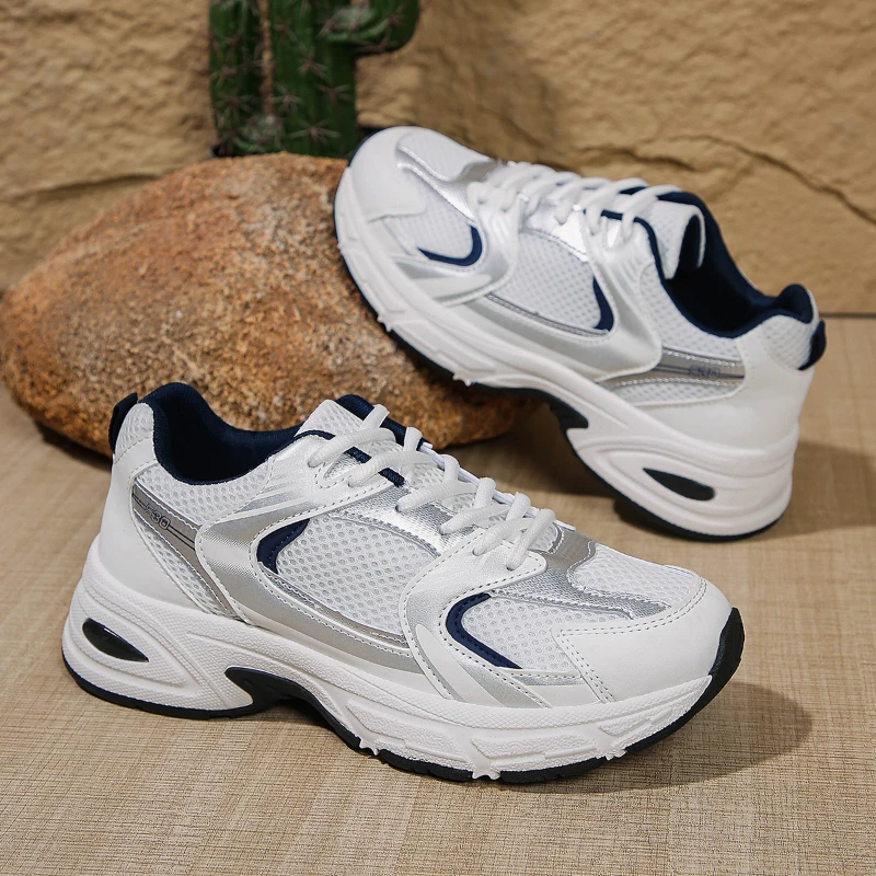 2024 new girls' casual Joker mesh sneakers are comfortable and breathable, with round head and raised running shoes.