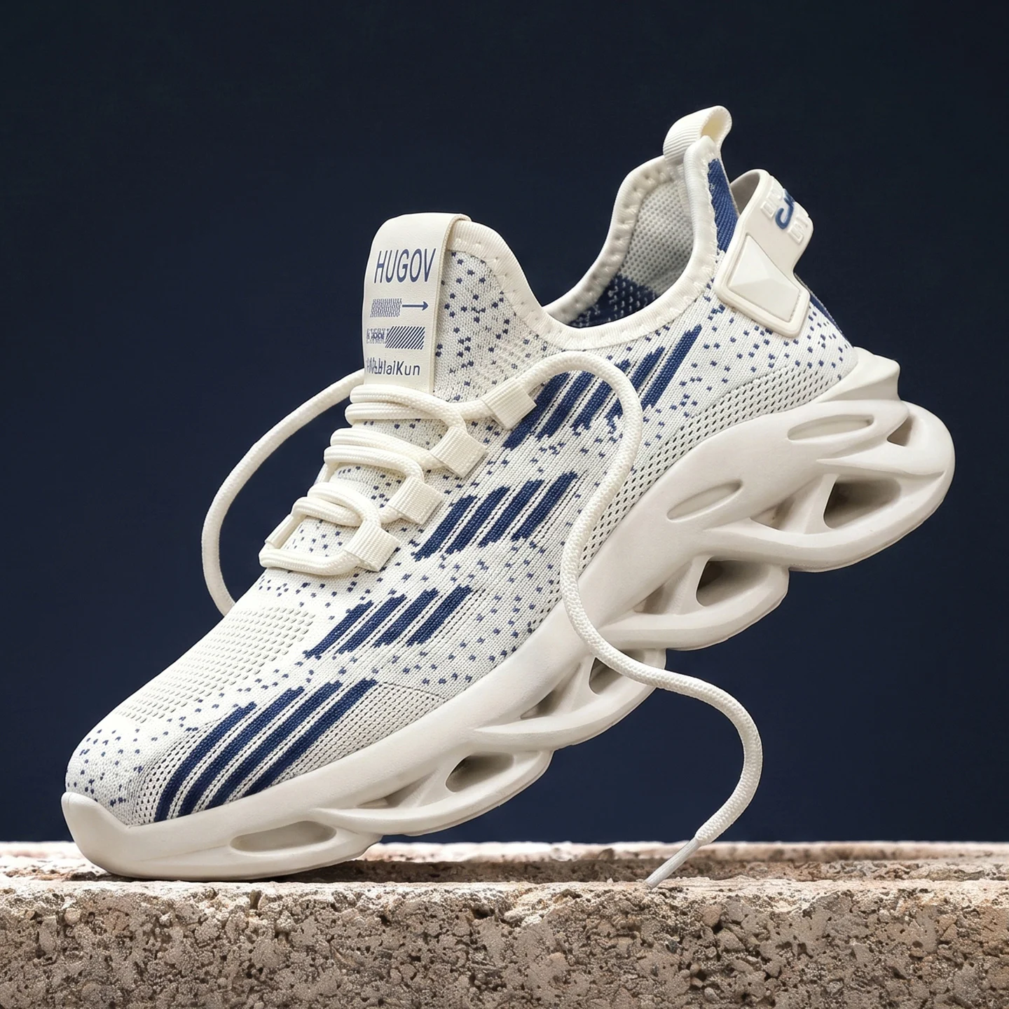 

Men's Summer Breathable Mesh Running Shoes Casual Comfortable Soft Bottom Fashionable All-Match Coconut Shoes for Teens