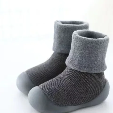 Носки детские плюшевые, утепленные, Нескользящие, с мягкой подошвой, носки для прогулок, Нескользящие, Мультяшные, Осень-зима