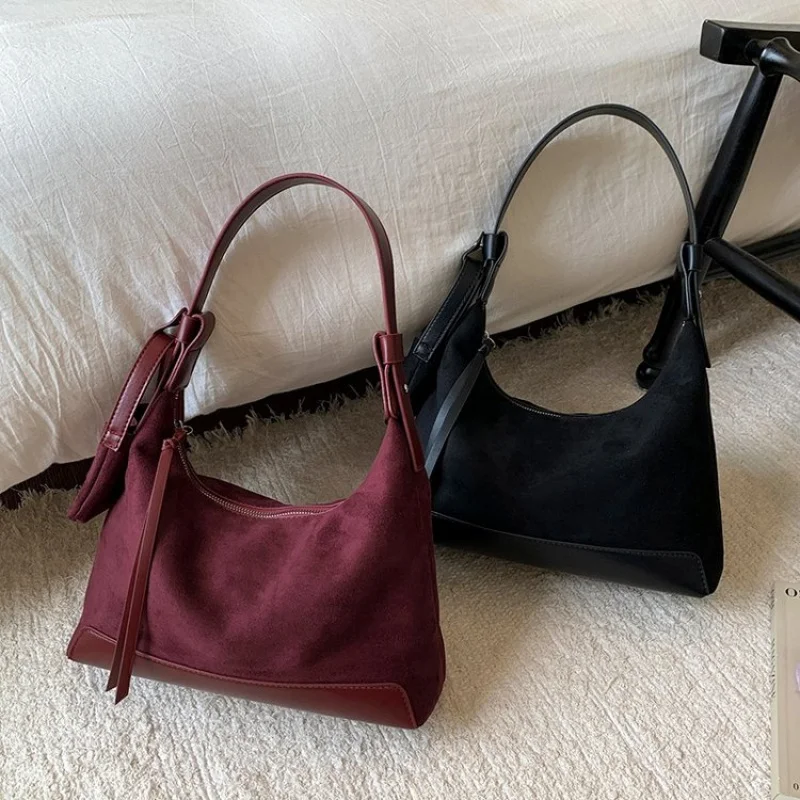 

Small Women Crossbody Bag with Tassel PU Leather Material Cute Design Ideal for Daily Errands and Dating