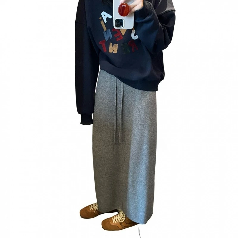 Jupe tricotée amincissante, Simple et polyvalente, taille élastique, cordon de serrage, Tube droit, fente, taille haute, automne et hiver 2025