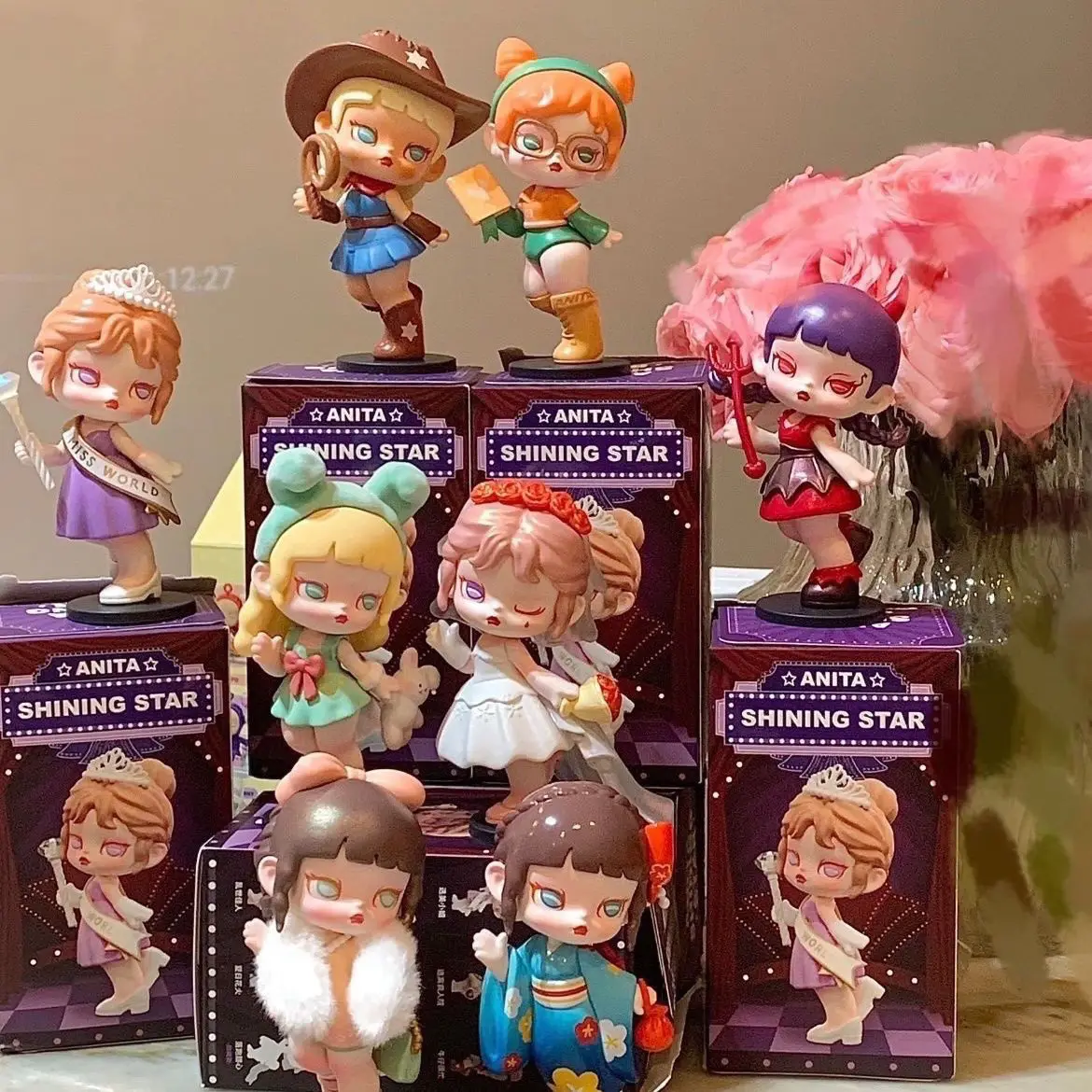 أنيتا II كسول عطلة سلسلة صندوق أعمى الموضة العصرية اللعب لطيف يده مكتب الصبي سطح المكتب زخرفة صندوق غامض مفاجأة هدية