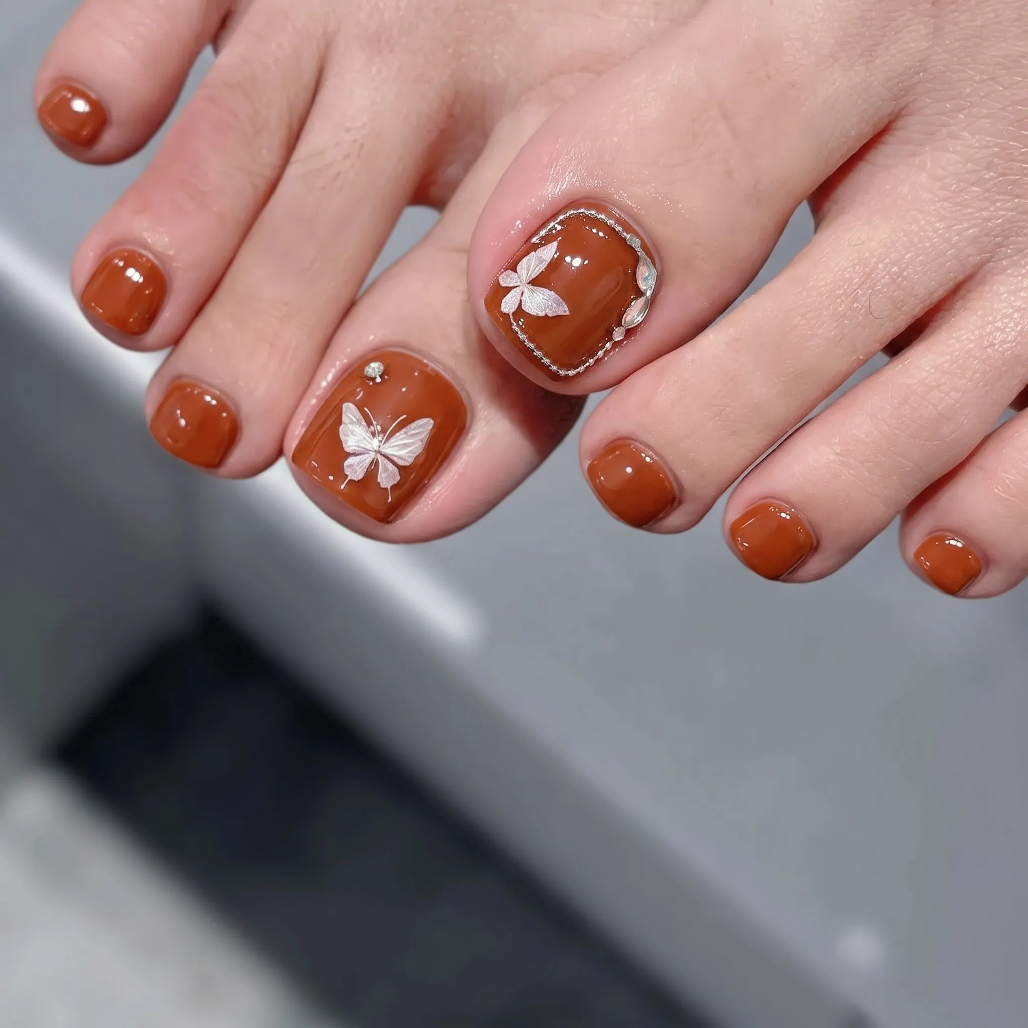 Hassleless 4Pcs Brown and Rose Red Nail Gel Polish Set, Long-Lasting and Wear-Resistant, Quick-Drying Formula, Suitable for Single Colors and Color Combinations, Hand and Foot Care, the First Choice for DIY Nail Art at Home, an Ideal Gift for Women